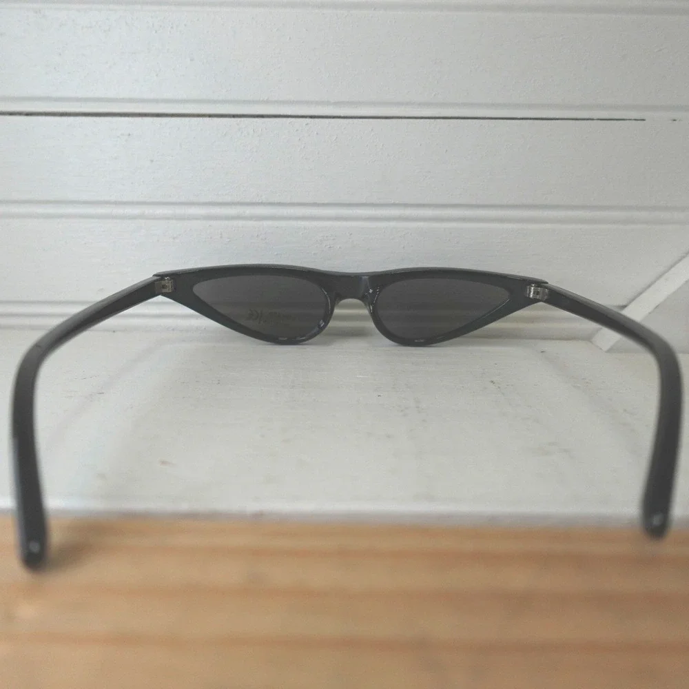 New Bad Bunny 2019 Corona Estereo Beach Cat-eye Sunglasses Black Frames UV400